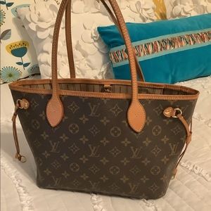 Authentic Louis Vuitton Neverfull PM. Excellent condition.